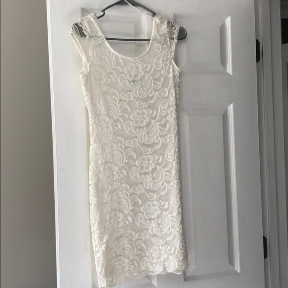 Off White Lace Dress - Picture 2 of 6